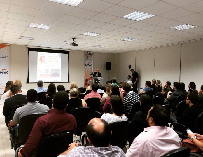 Palestra com Laerte Temple reúne Síndicos e profissionais da área condominial